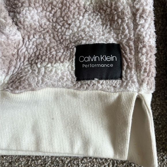 Calvin Klein Performance Long Sleeve Pink Camo Sweatshirt Women's - Picture 2 of 13